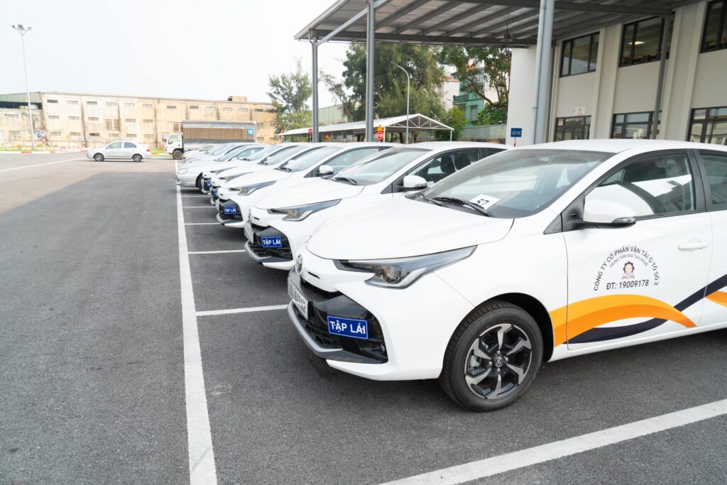 Hệ thống xe tập đời mới, đạt chuẩn sát hạch tại OTO2